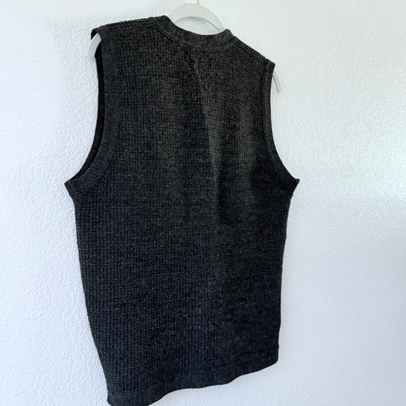 Johnstown LTD Men’s 100% Wool Gray Sweater Vest Size L Grandpa core - Picture 9 of 9